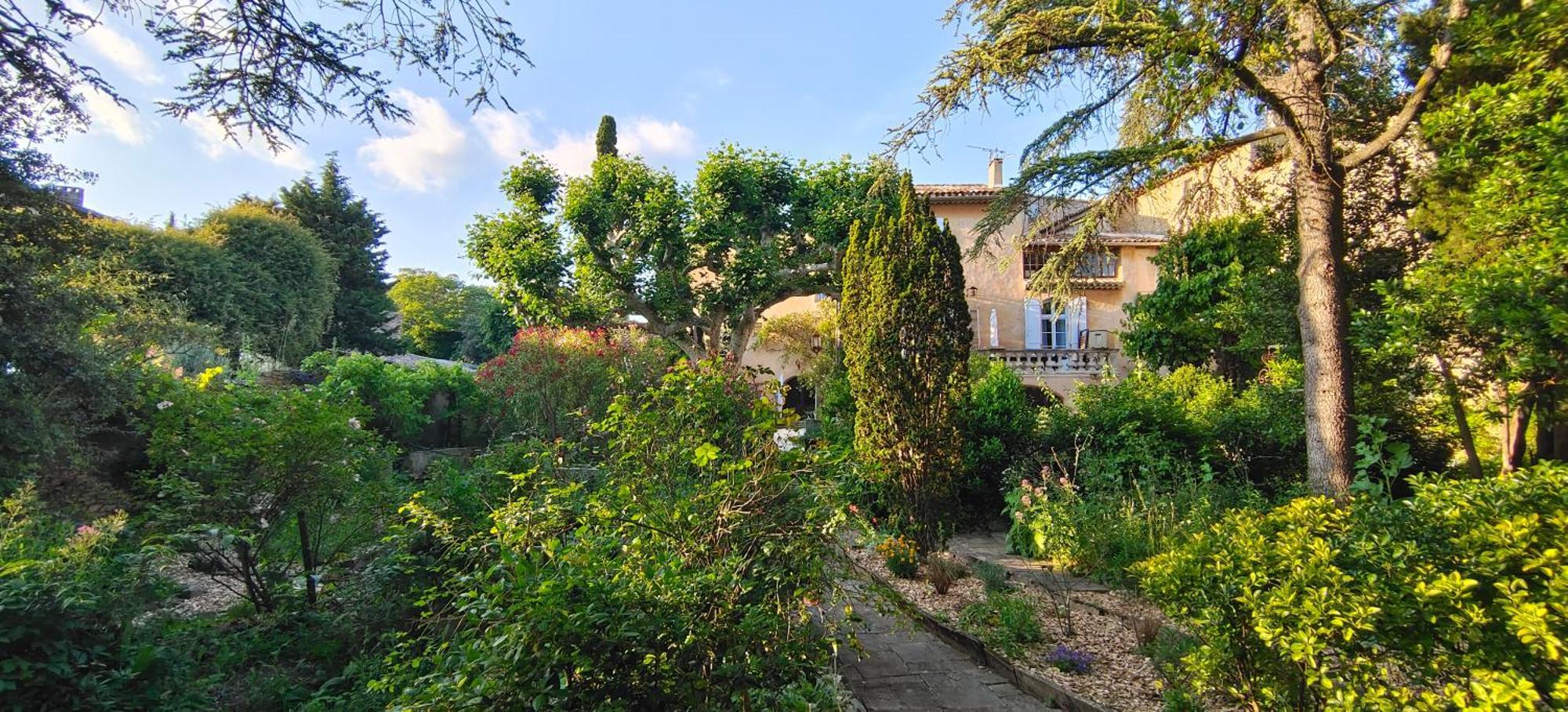 Rue Du Chateau A Cabrieres D'Avignon住宿加早餐旅馆 外观 照片
